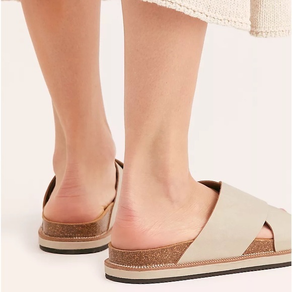 NIB FREE PEOPLE Sidelines Footbed Sandals Dove Grey - Picture 15 of 16